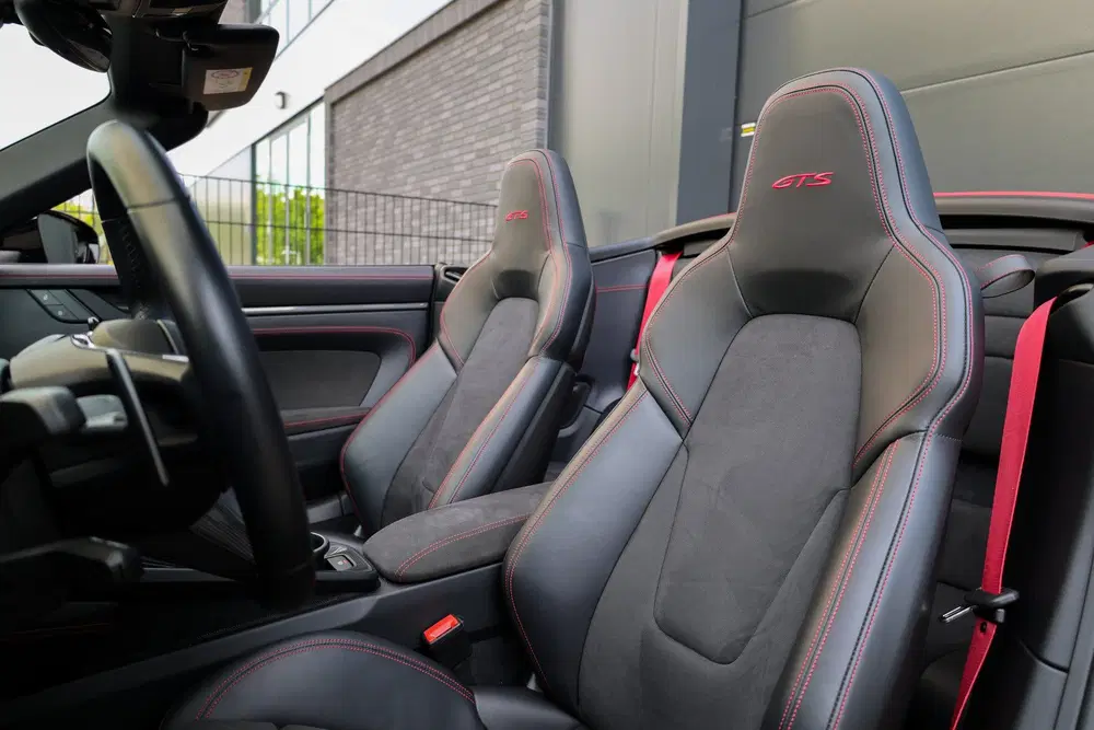 Porsche 911 3.0 Carrera 4 GTS uit 2023, foto 10