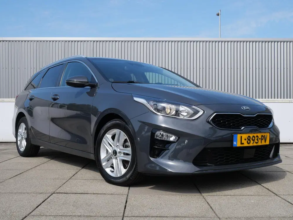 Kia Ceed 1.0 T-GDi DynamicPlusLine uit 2021, foto 2