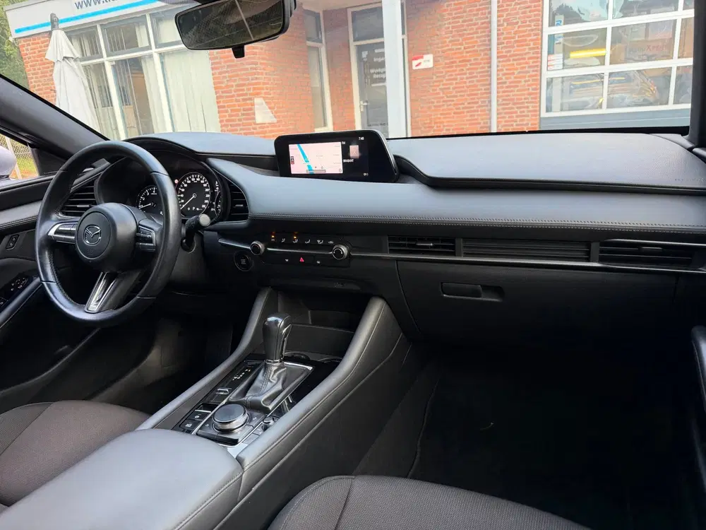 Mazda 3 2.0 e-SkyActiv-G M Hybrid 122 uit 2020, foto 10