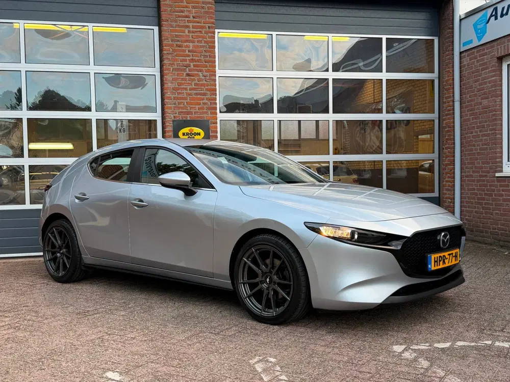 Mazda 3 2.0 e-SkyActiv-G M Hybrid 122 uit 2020, foto 4