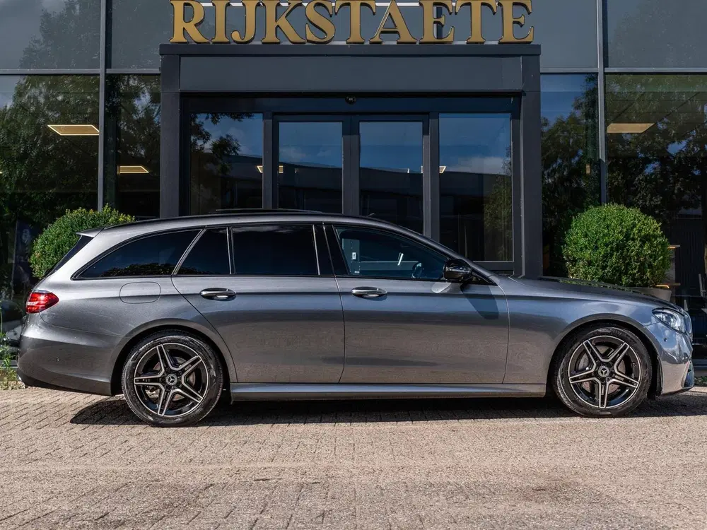 Mercedes-Benz E-Klasse Mercedes E-klasse Estate E200 AMG Line uit 2021, foto 6