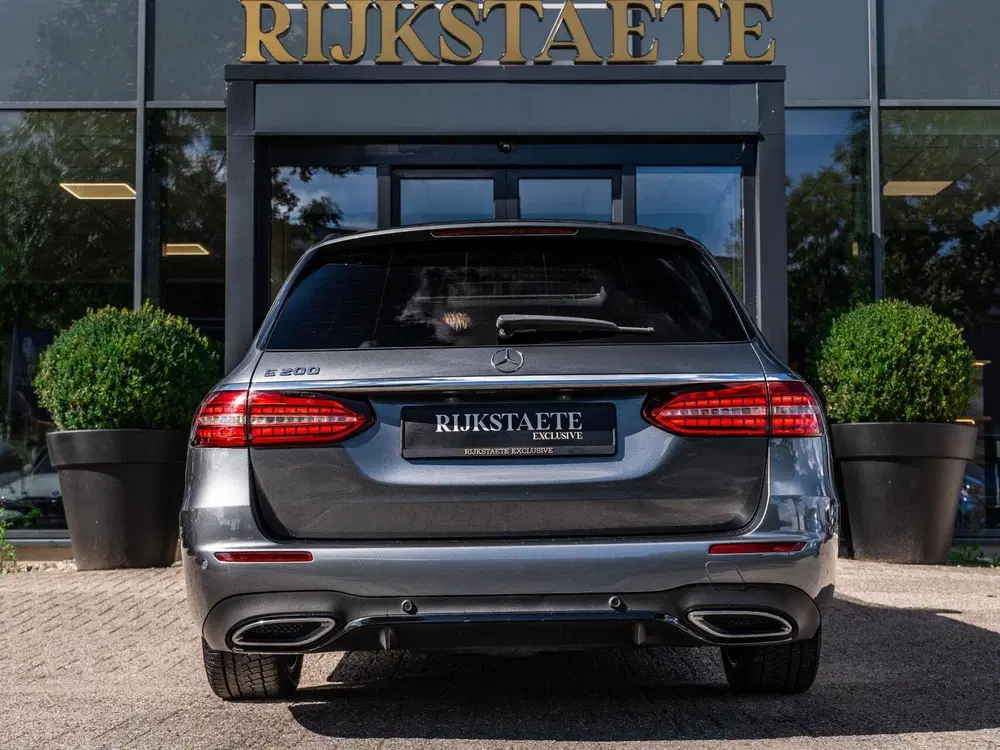 Mercedes-Benz E-Klasse Mercedes E-klasse Estate E200 AMG Line uit 2021, foto 8