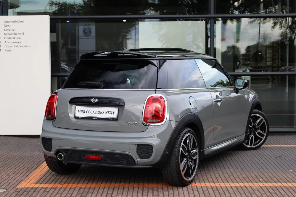Mini Cooper Cooper uit 2019, foto 2