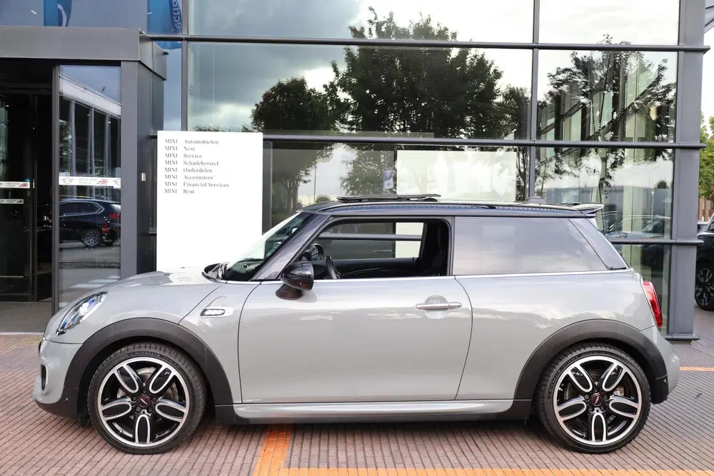 Mini Cooper Cooper uit 2019, foto 3