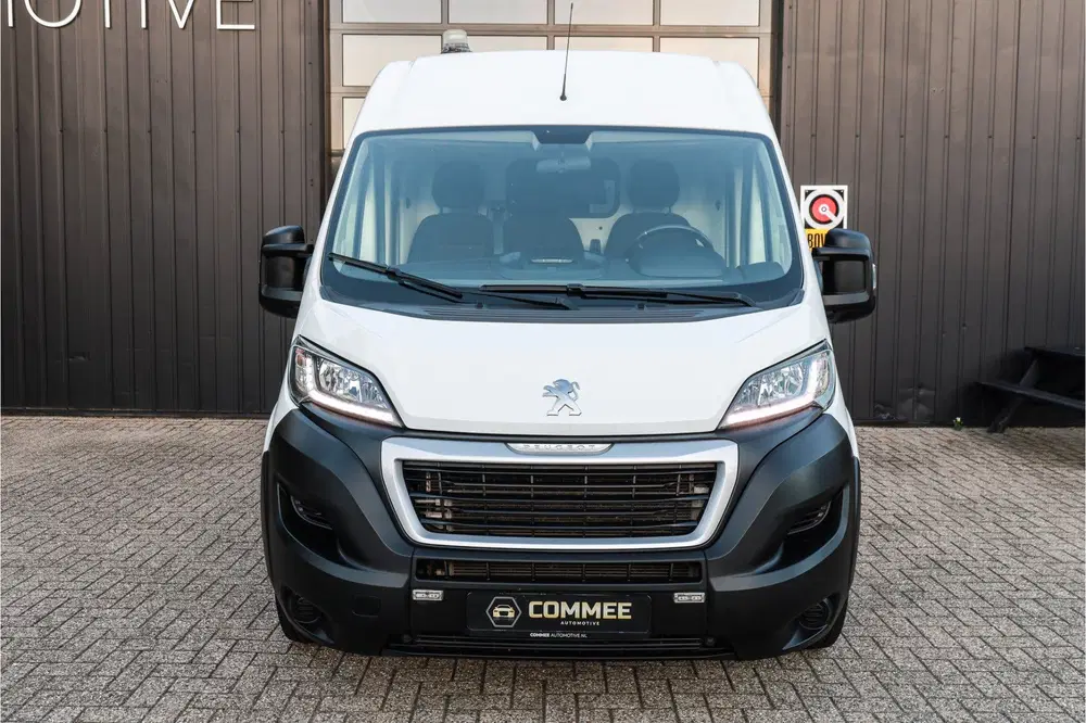 Peugeot Boxer 2.2 BlueHDi 140 L2H2 3.3t Inrichting I NAV uit 2021, foto 5