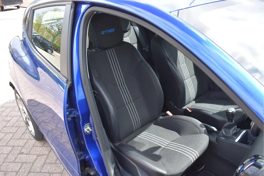 Renault Clio 0.9 TCe GT-Line 2x Pack Essentiel uit 2019, foto 12