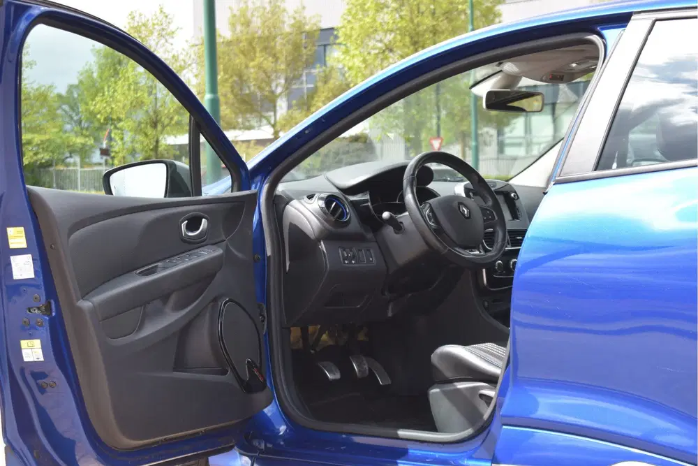 Renault Clio 0.9 TCe GT-Line 2x Pack Essentiel uit 2019, foto 13