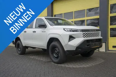 Toyota Hilux 2.8 D-4D MHEV Double Cab Auto 4WD Active uit 2026