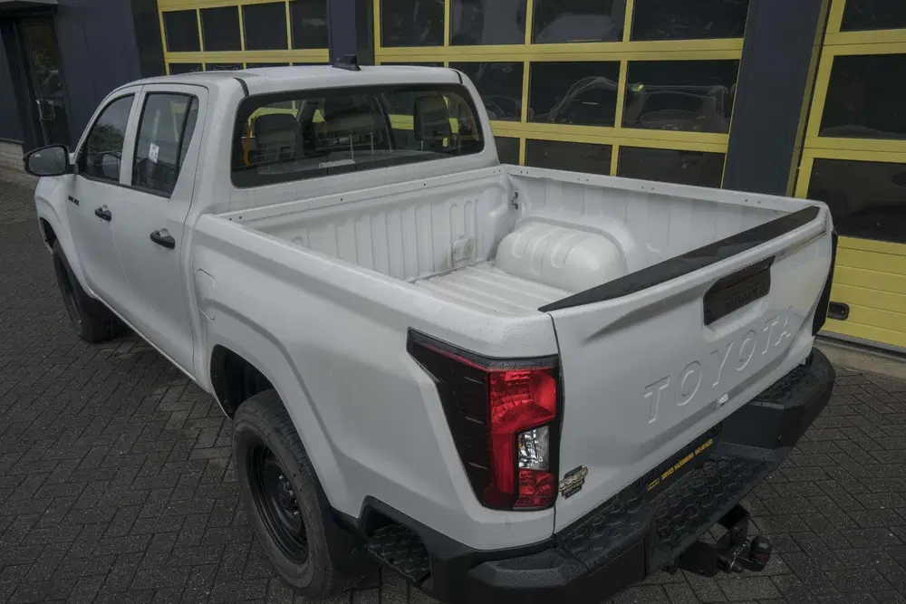 Toyota Hilux 2.8 D-4D MHEV Double Cab Auto 4WD Active uit 2026, foto 10