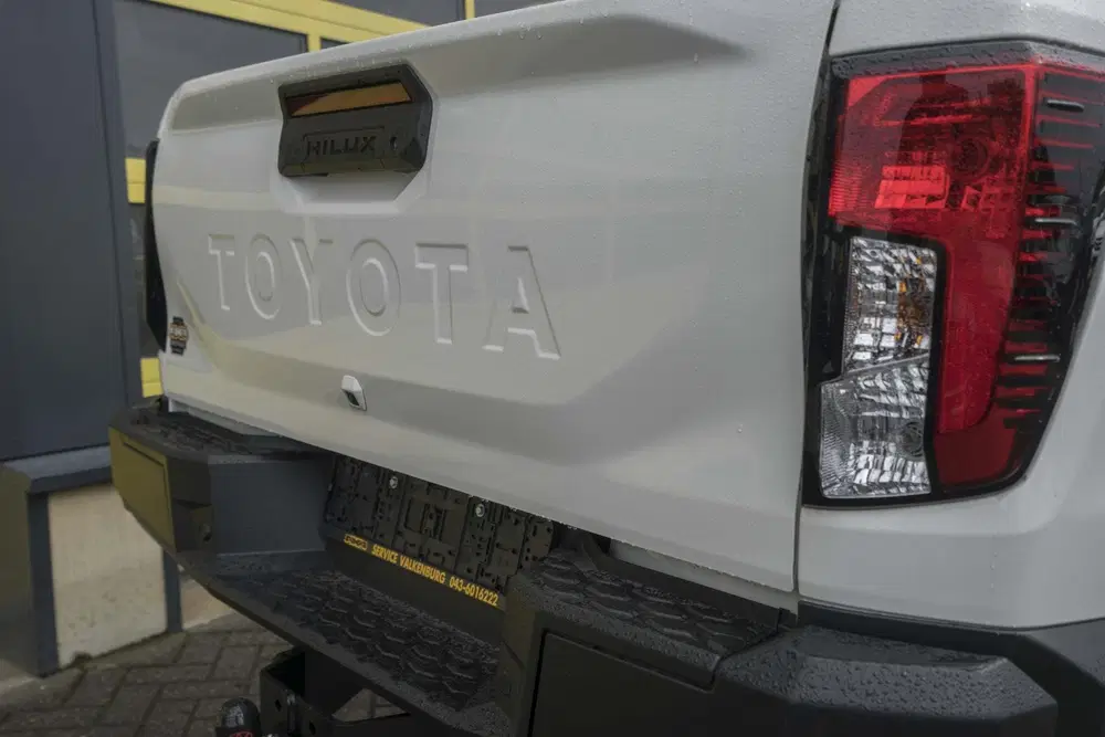 Toyota Hilux 2.8 D-4D MHEV Double Cab Auto 4WD Active uit 2026, foto 6