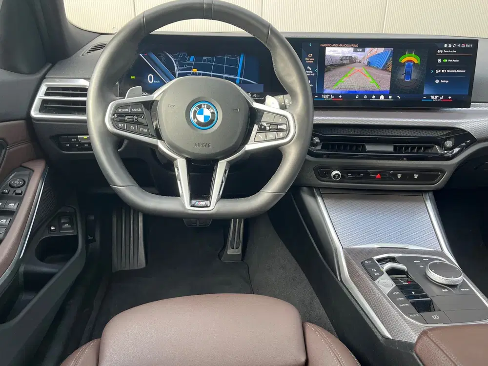 BMW 3-serie 3 Serie Touring 330e xDrive M-Sport Pano uit 2025, foto 12