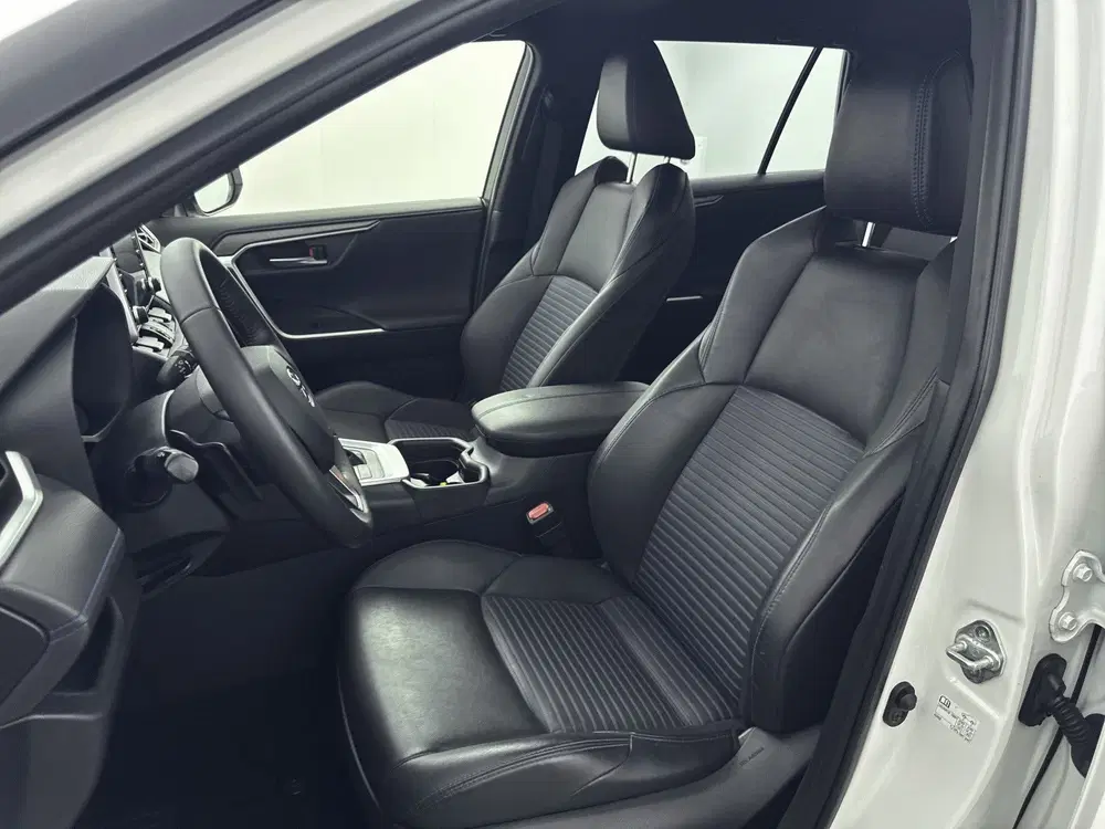 Toyota RAV 4 2.5 Hybrid Business uit 2021, foto 14