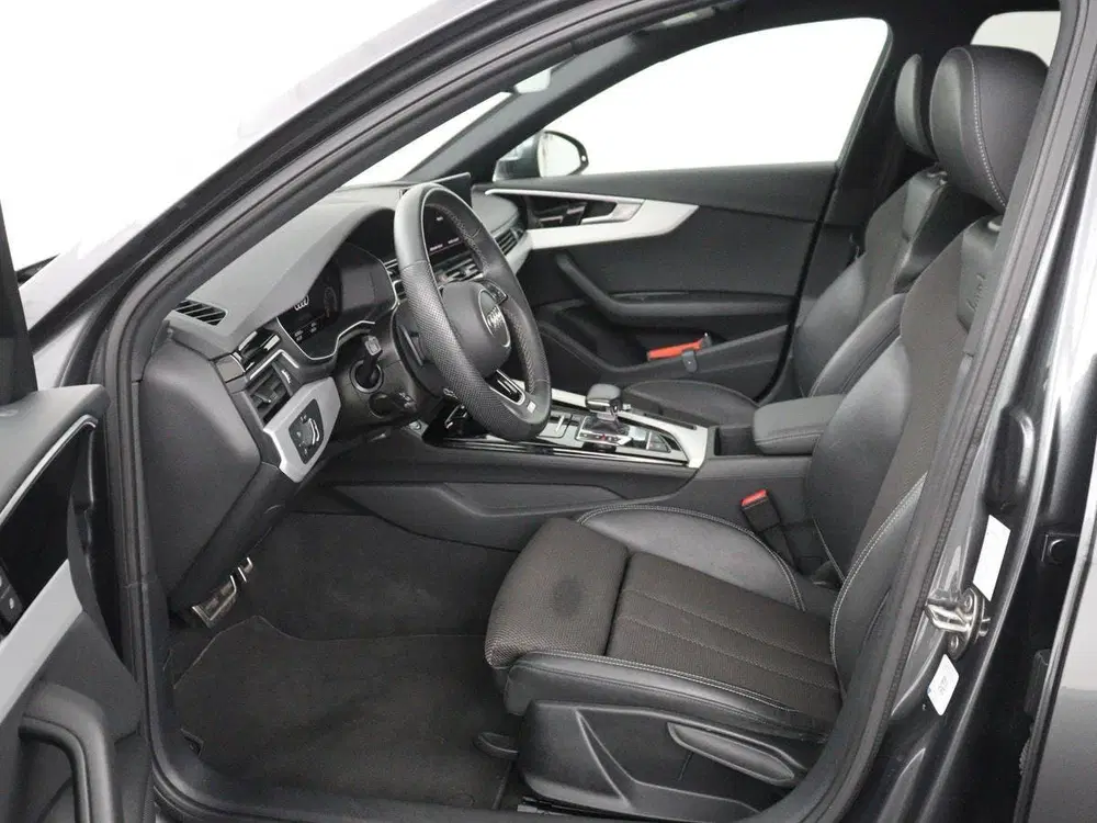 Audi A4 TFSI S edition Competition uit 2024, foto 5