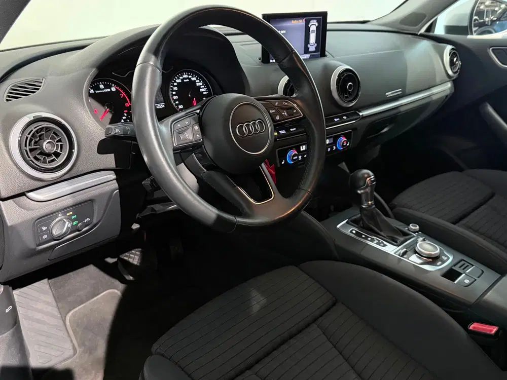 Audi A3 40 TFSI S-Tronic S-Line uit 2019, foto 11