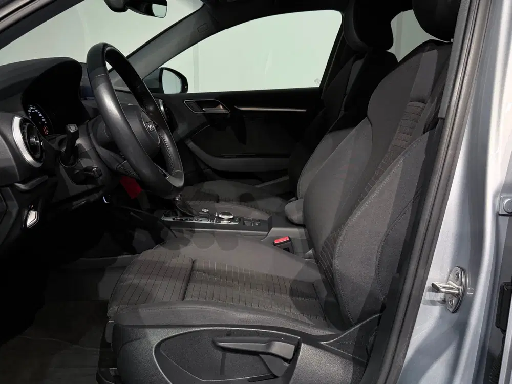 Audi A3 40 TFSI S-Tronic S-Line uit 2019, foto 13