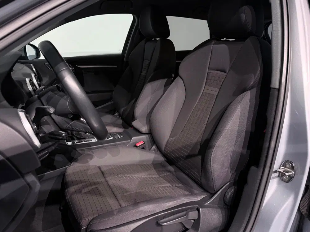 Audi A3 40 TFSI S-Tronic S-Line uit 2019, foto 4
