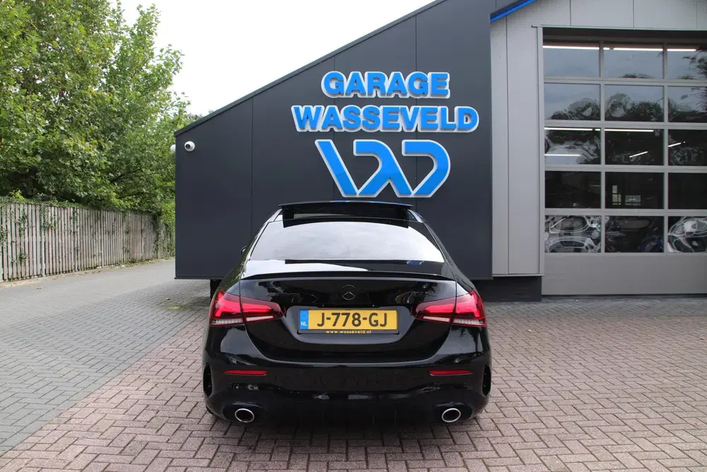 Mercedes-Benz A-Klasse Mercedes A-klasse AMG 35 Limousine AMG 306 uit 2019, foto 12
