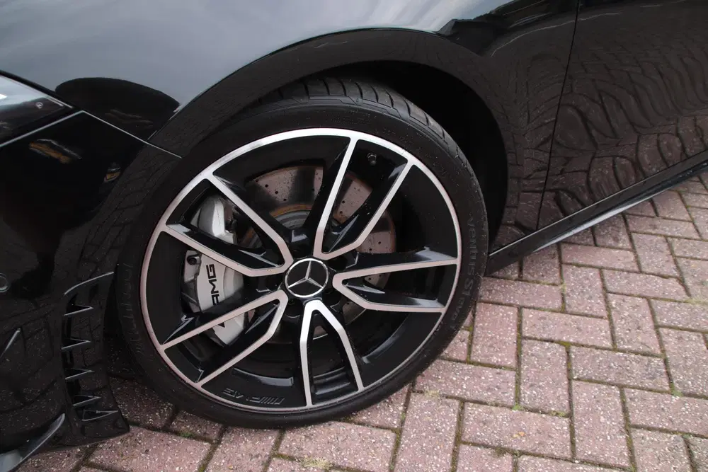 Mercedes-Benz A-Klasse Mercedes A-klasse AMG 35 Limousine AMG 306 uit 2019, foto 2