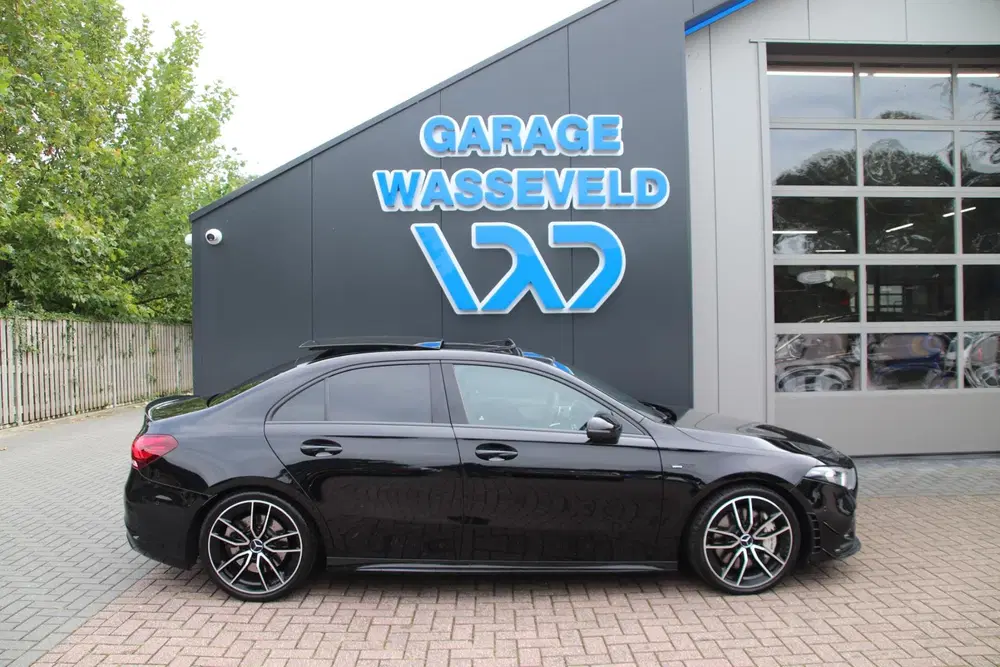 Mercedes-Benz A-Klasse Mercedes A-klasse AMG 35 Limousine AMG 306 uit 2019, foto 8