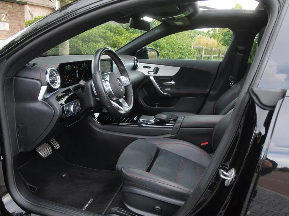 Mercedes-Benz CLA 200 Business Solutio uit 2021, foto 14