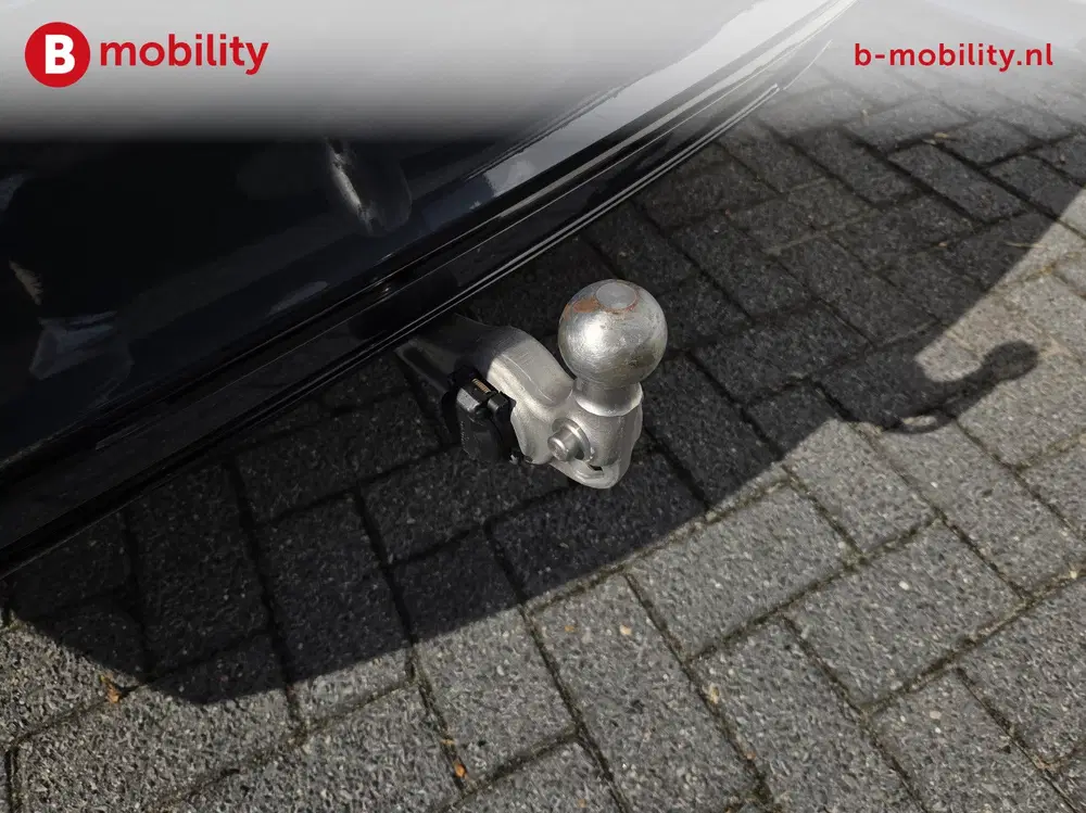 Volvo V90 2.0 T8 Plug-in hybrid AWD Ultra Dark Trekh uit 2025, foto 15