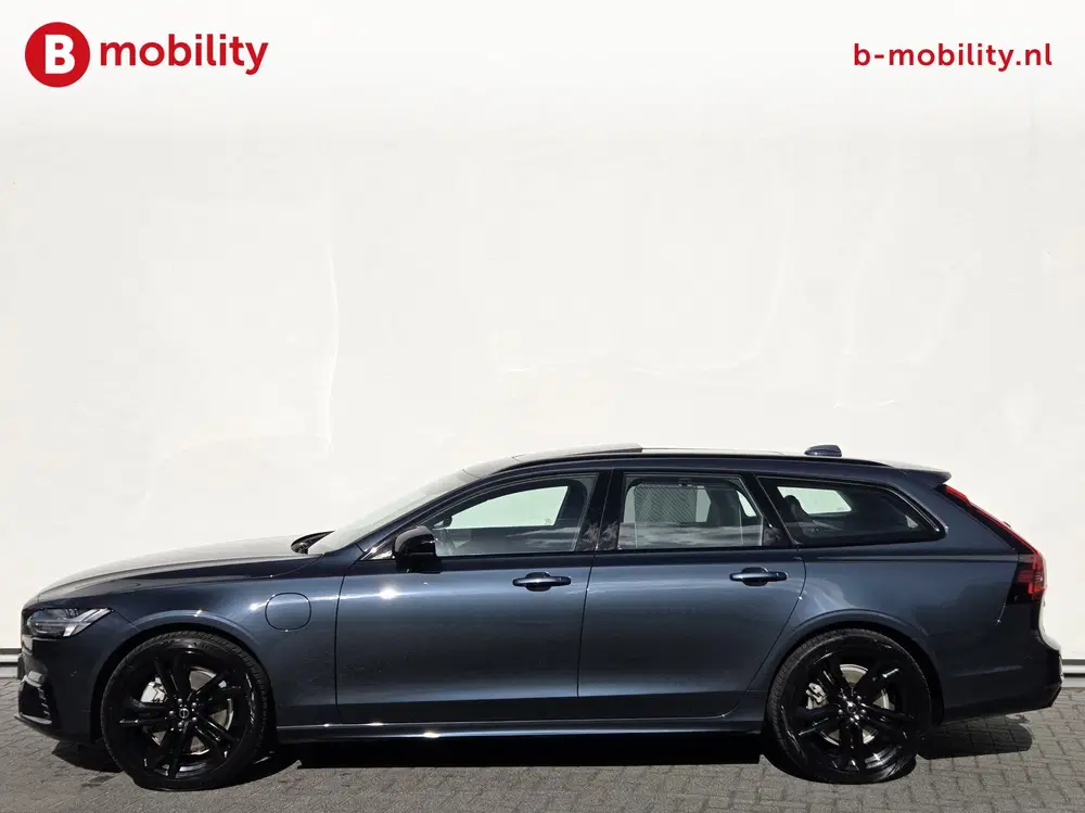 Volvo V90 2.0 T8 Plug-in hybrid AWD Ultra Dark Trekh uit 2025, foto 2