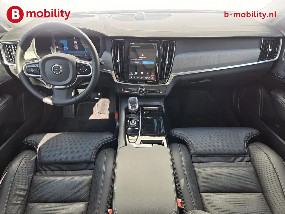 Volvo V90 2.0 T8 Plug-in hybrid AWD Ultra Dark Trekh uit 2025, foto 9