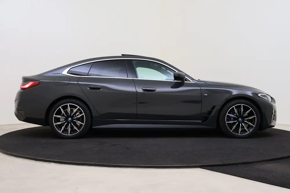 BMW i4 eDrive40 High Executive M Sport uit 2022, foto 7