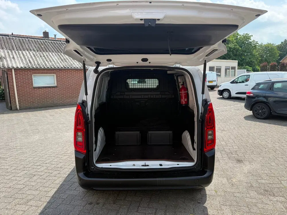 Opel Combo 1.5 BlueHDi CarPlay BPM-vrij stuur uit 2024, foto 4