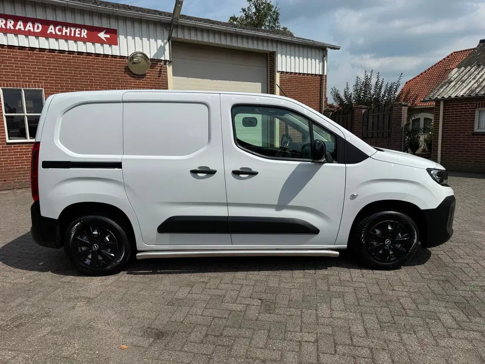 Opel Combo 1.5 BlueHDi CarPlay BPM-vrij stuur uit 2024, foto 8