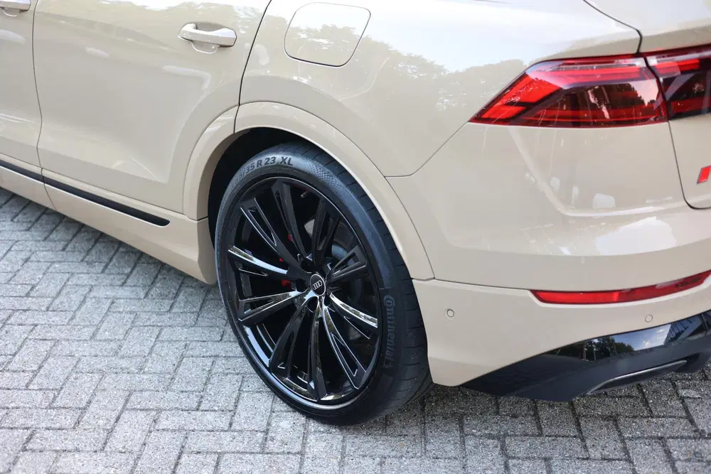 Audi Q8 55 TFSI e quattro Pro Line S Pano uit 2024, foto 2