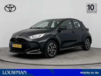 Toyota Yaris 1.5 Hybrid 115 First Edition uit 2023