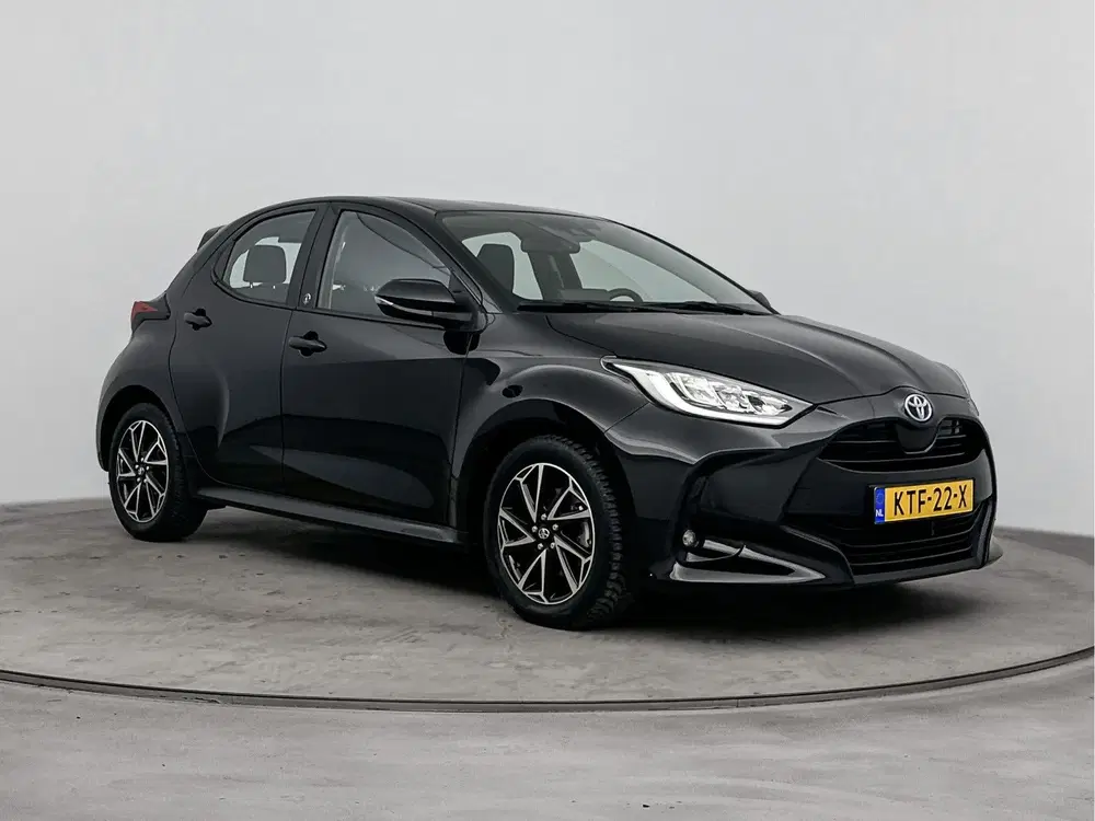 Toyota Yaris 1.5 Hybrid 115 First Edition uit 2023, foto 12