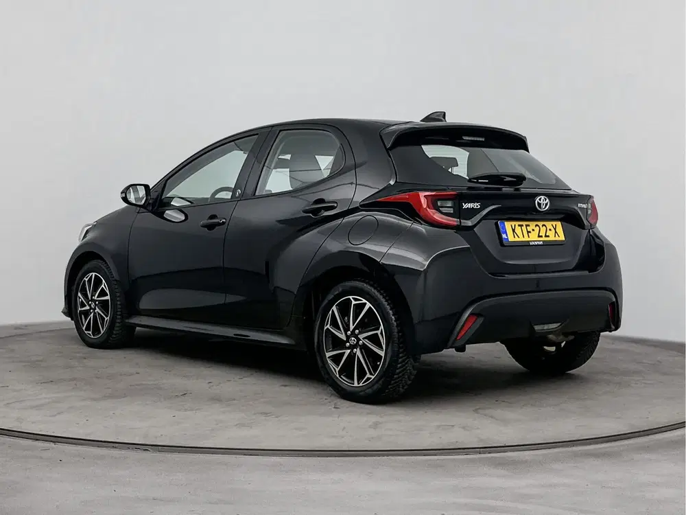 Toyota Yaris 1.5 Hybrid 115 First Edition uit 2023, foto 13