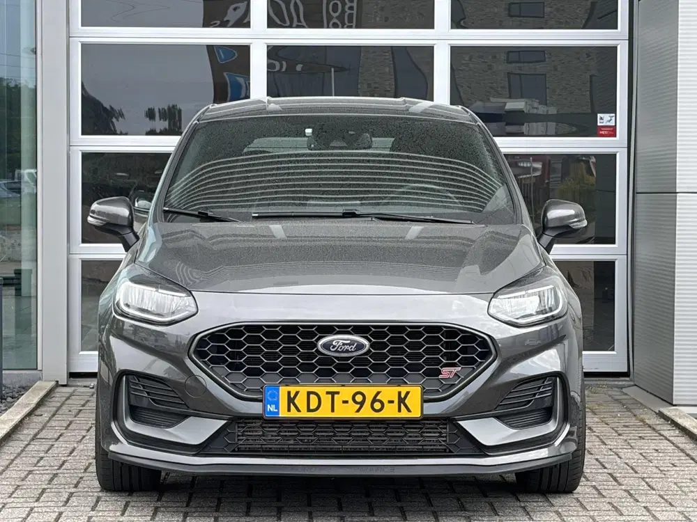Ford Fiesta 1.5 EcoBoost 200pk ST-X Schaal Stoelen uit 2022, foto 2