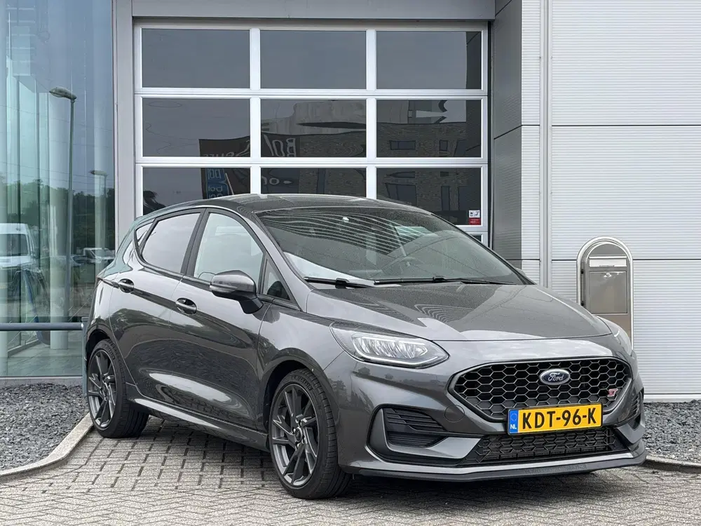 Ford Fiesta 1.5 EcoBoost 200pk ST-X Schaal Stoelen uit 2022, foto 3