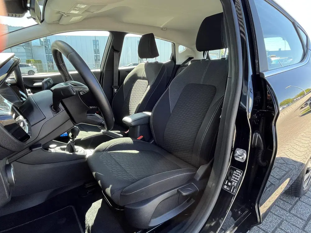 Ford Fiesta 1.0 EcoBoost Hybrid Titanium uit 2022, foto 10