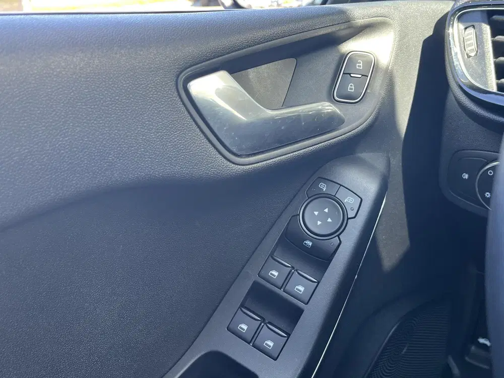 Ford Fiesta 1.0 EcoBoost Hybrid Titanium uit 2022, foto 13