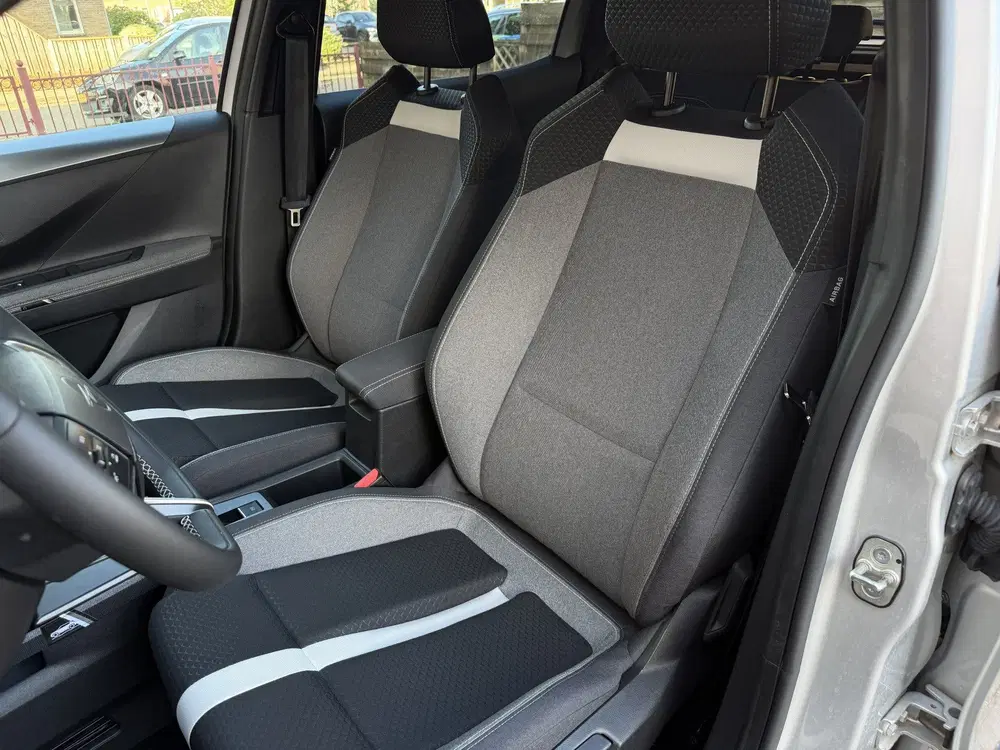Opel Frontera 1.2 Turbo Hybrid Automaat GS uit 2025, foto 10