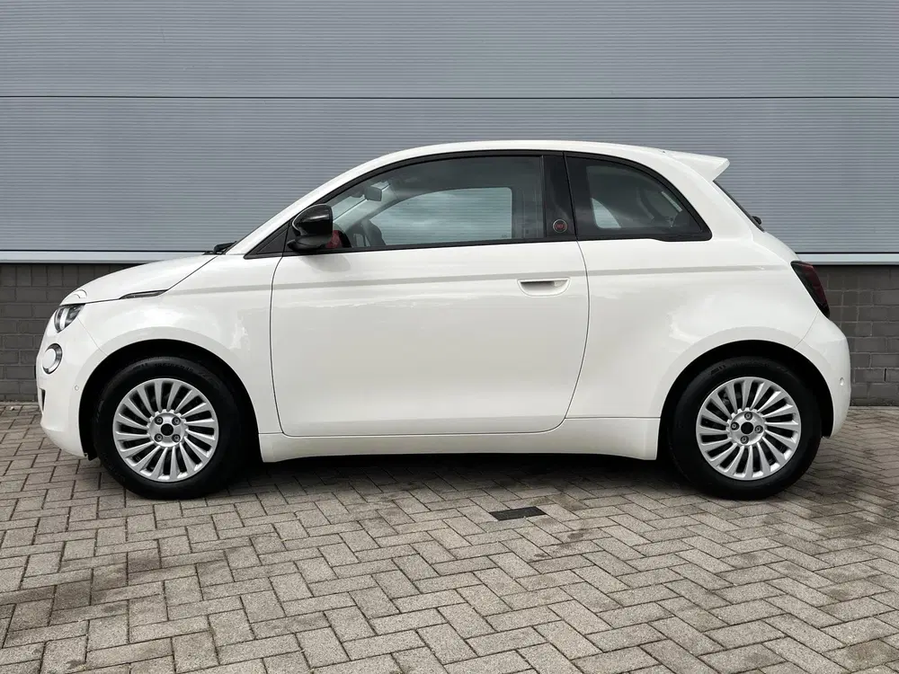 Fiat 500 RED 42 kWh uit 2025, foto 2