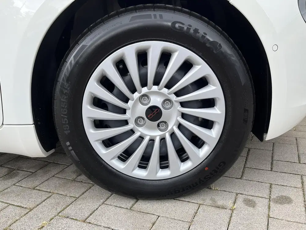 Fiat 500 RED 42 kWh uit 2025, foto 9