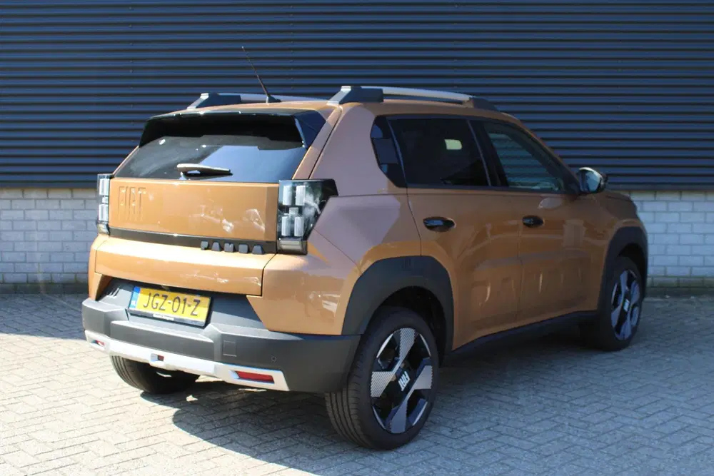 Fiat Grande Panda La Prima 11 kW 44 kWh Navigatie uit 2025, foto 5