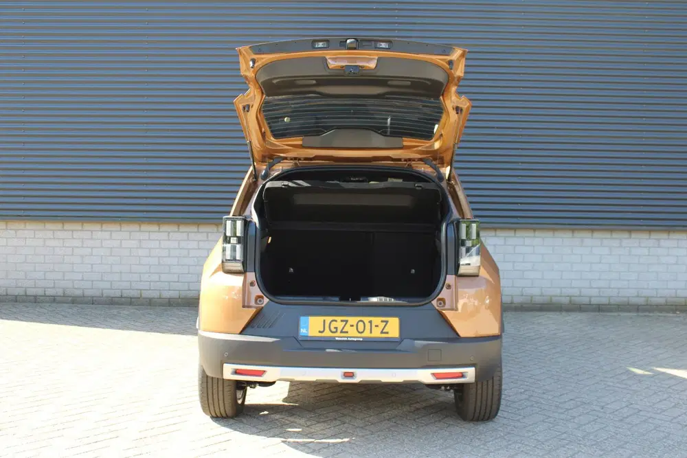 Fiat Grande Panda La Prima 11 kW 44 kWh Navigatie uit 2025, foto 7