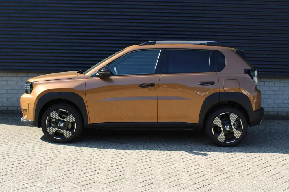 Fiat Grande Panda La Prima 11 kW 44 kWh Navigatie uit 2025, foto 8