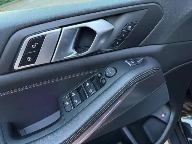BMW X5 xDRIVE45e High Executive Sport uit 2020, foto 7