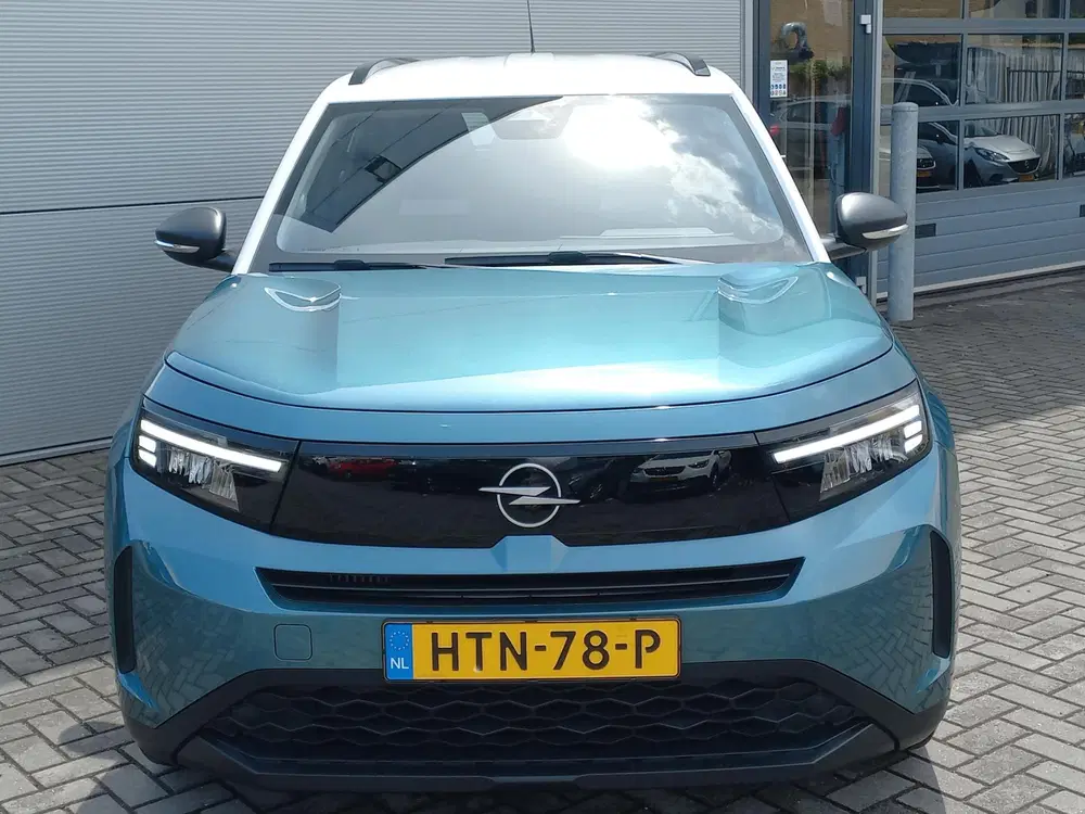 Opel Frontera 1.2T 145pk Hybride Automaat uit 2025, foto 3