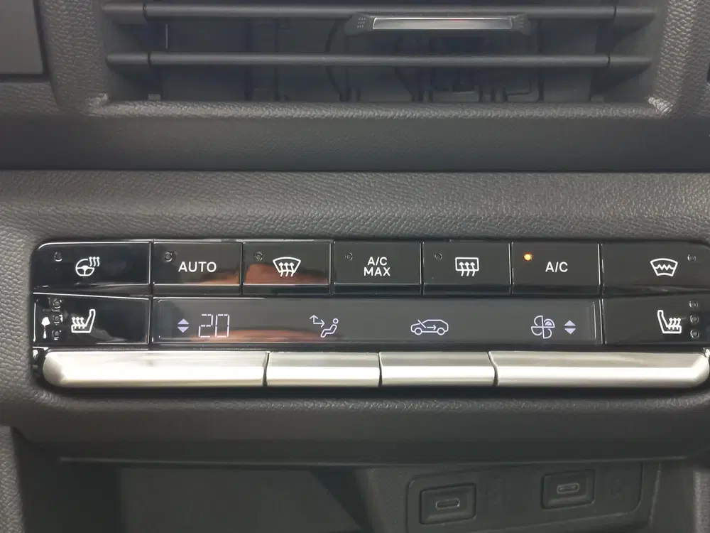 Opel Frontera 1.2T 145pk Hybride Automaat uit 2025, foto 7