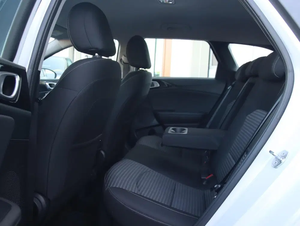 Kia Ceed 1.6GDI PHEV 140PK DynamicPlusLine uit 2023, foto 6