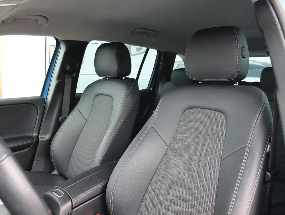 Mercedes-Benz GLB Mercedes GLB 180 Luxury Line uit 2023, foto 5