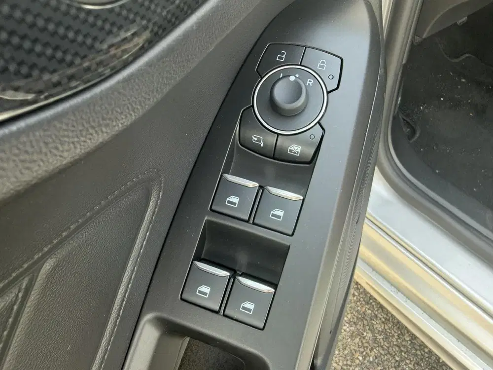 Ford Focus 1.0 EcoBoost Hybrid ST Line uit 2024, foto 13